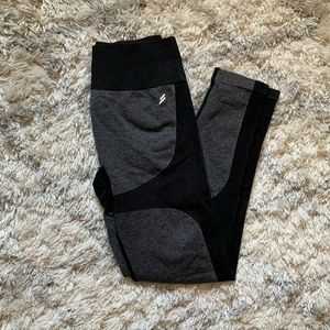 Doyoueven impact seamless leggings. Worn 4 times